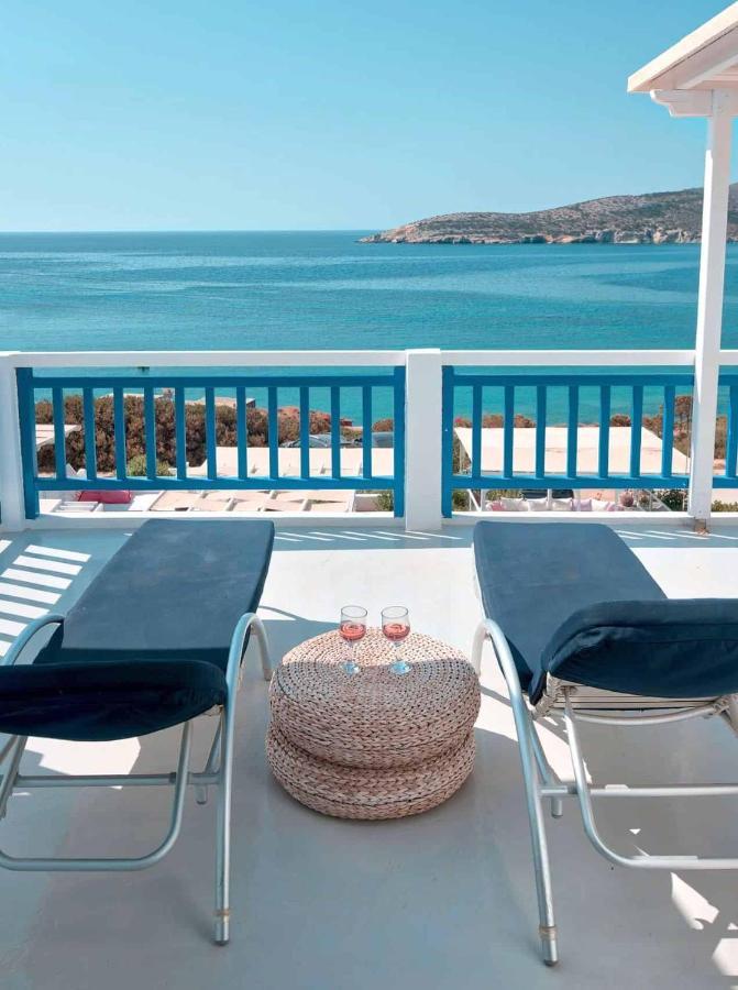 Blue Dolphin Antiparos Villas And Suites Agios Georgios  エクステリア 写真