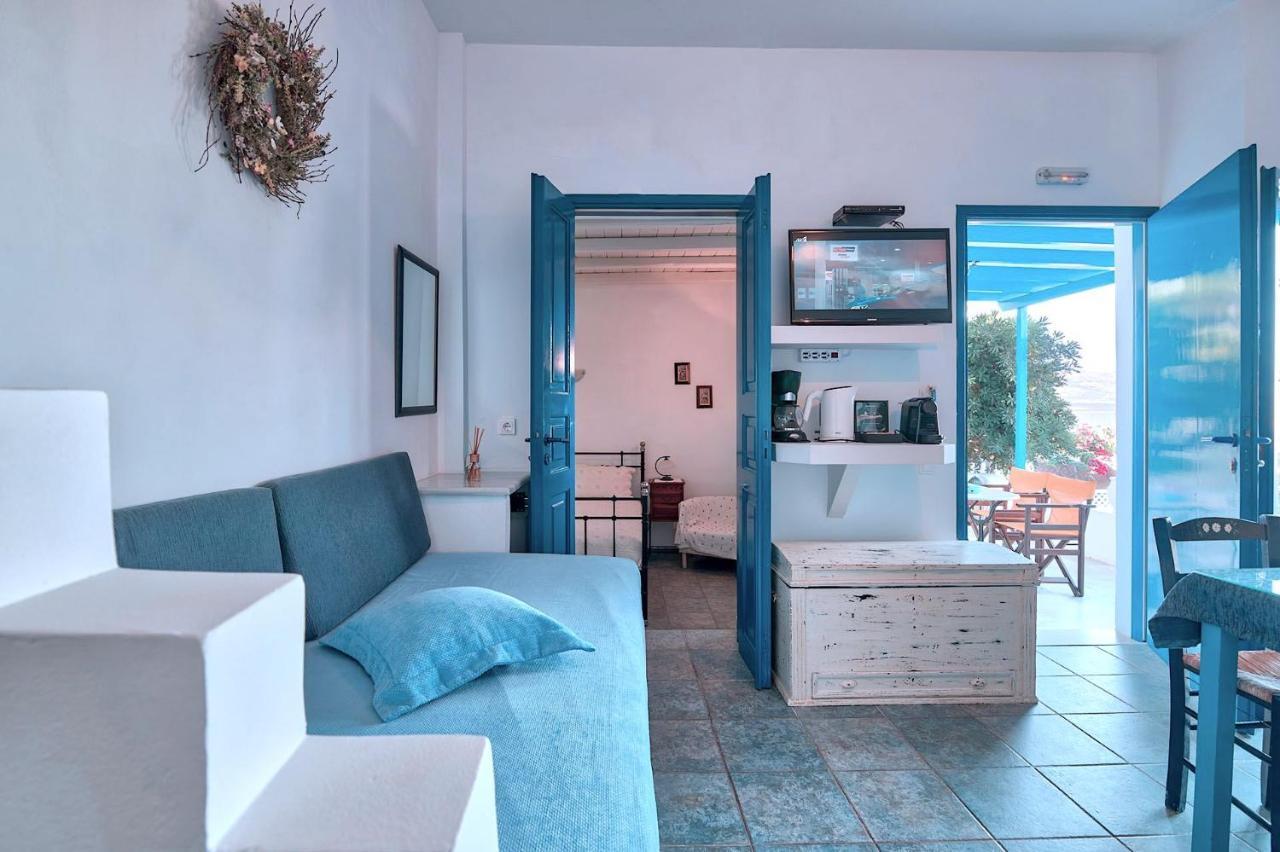 Blue Dolphin Antiparos Villas And Suites Agios Georgios  エクステリア 写真
