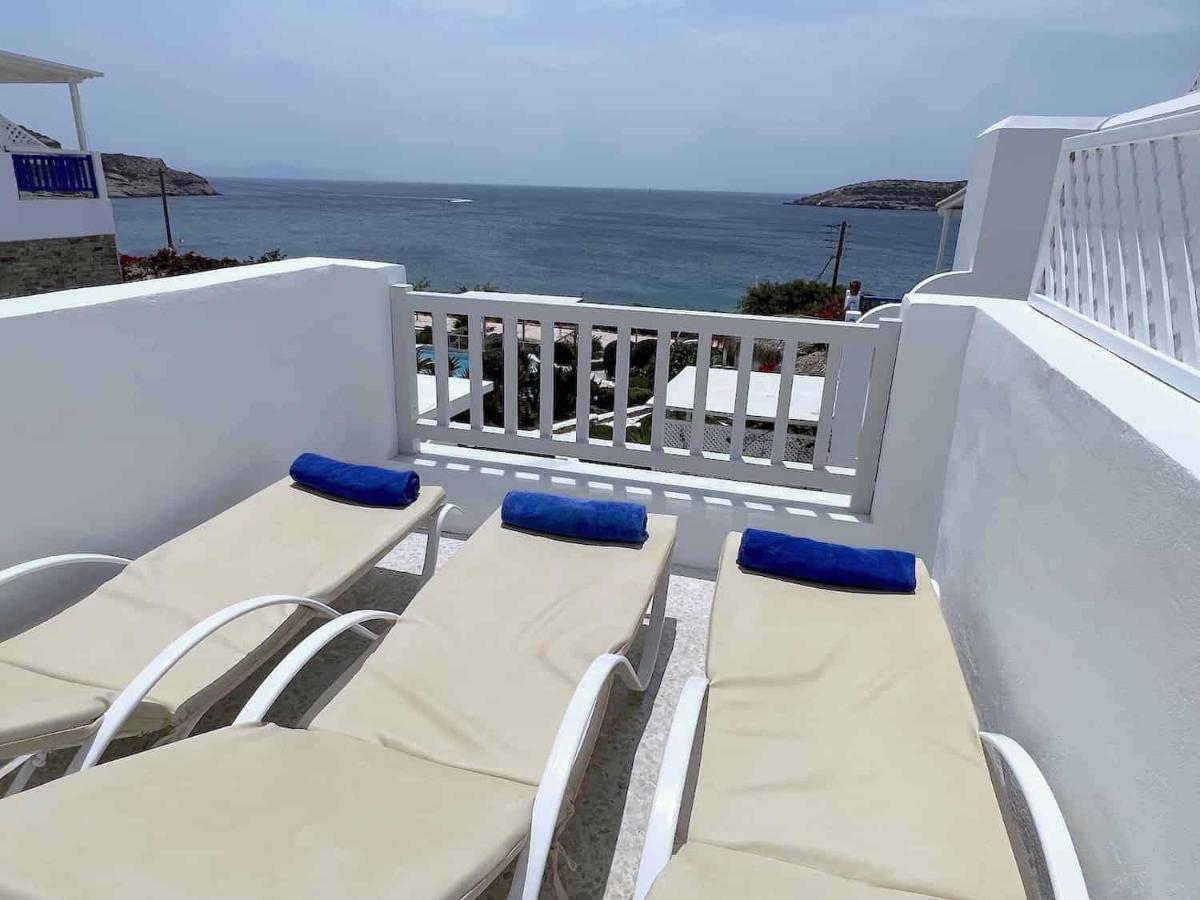 Blue Dolphin Antiparos Villas And Suites Agios Georgios  エクステリア 写真