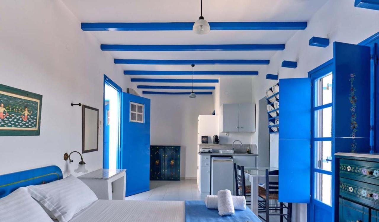 Blue Dolphin Antiparos Villas And Suites Agios Georgios  エクステリア 写真