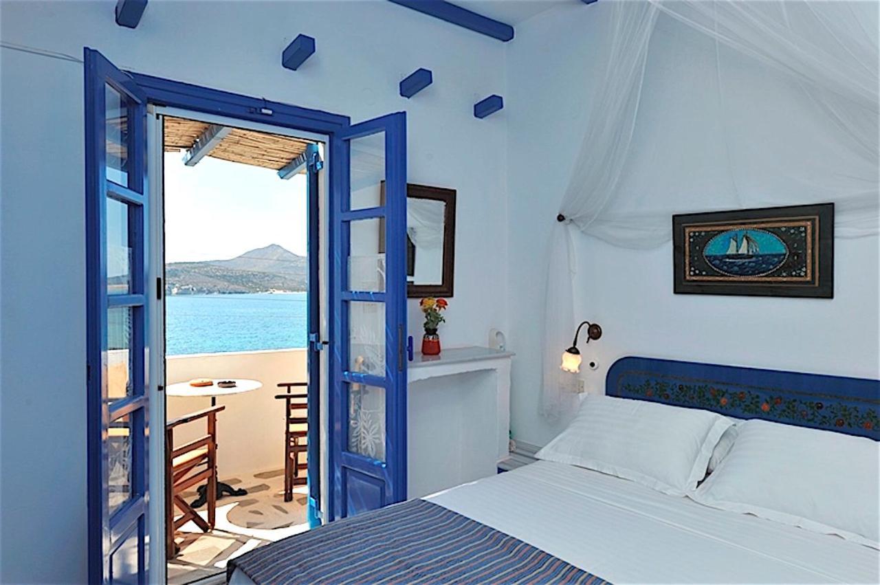 Blue Dolphin Antiparos Villas And Suites Agios Georgios  エクステリア 写真