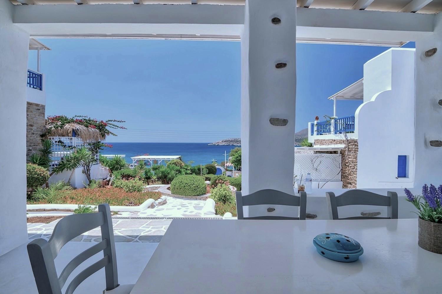 Blue Dolphin Antiparos Villas And Suites Agios Georgios  エクステリア 写真