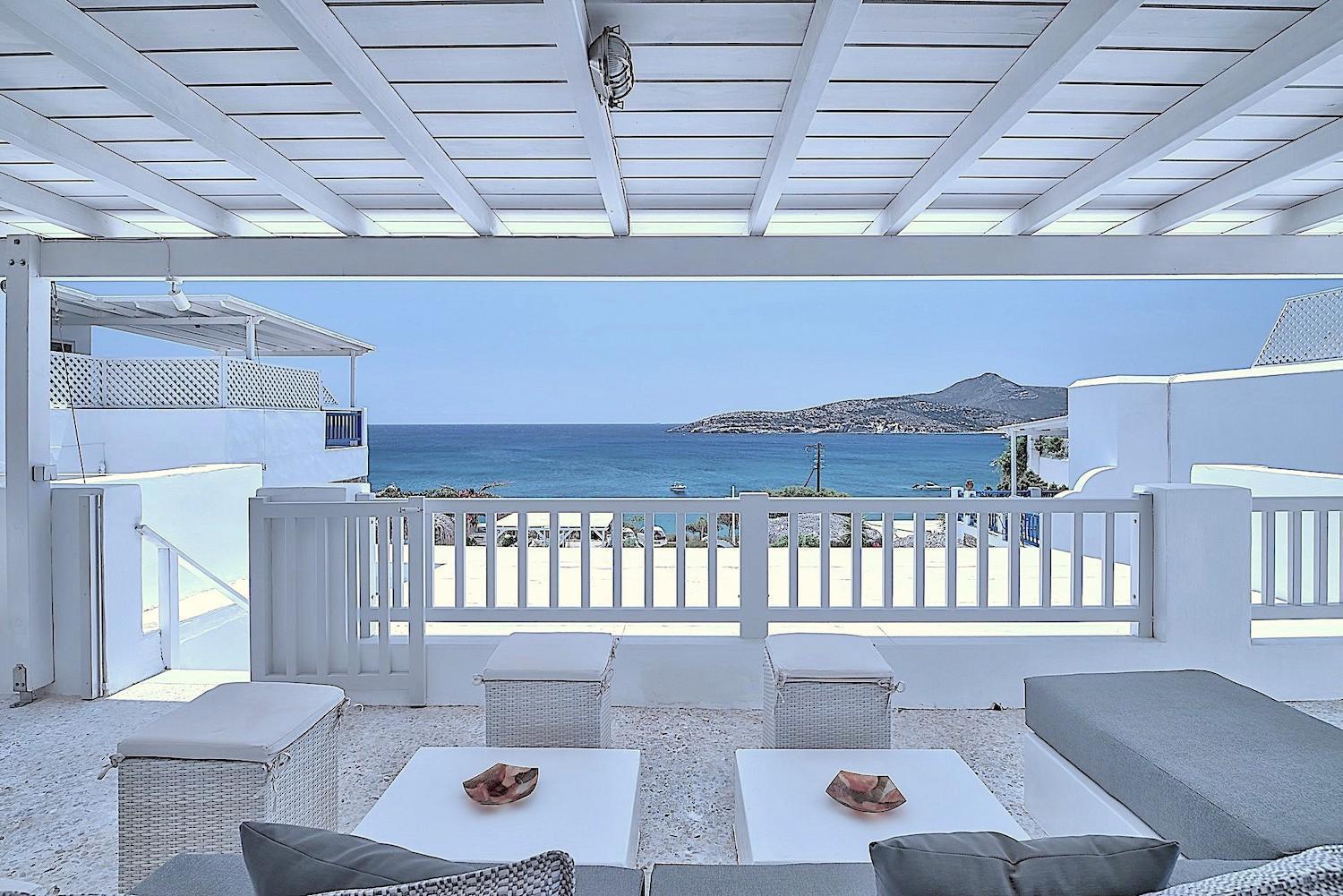 Blue Dolphin Antiparos Villas And Suites Agios Georgios  エクステリア 写真